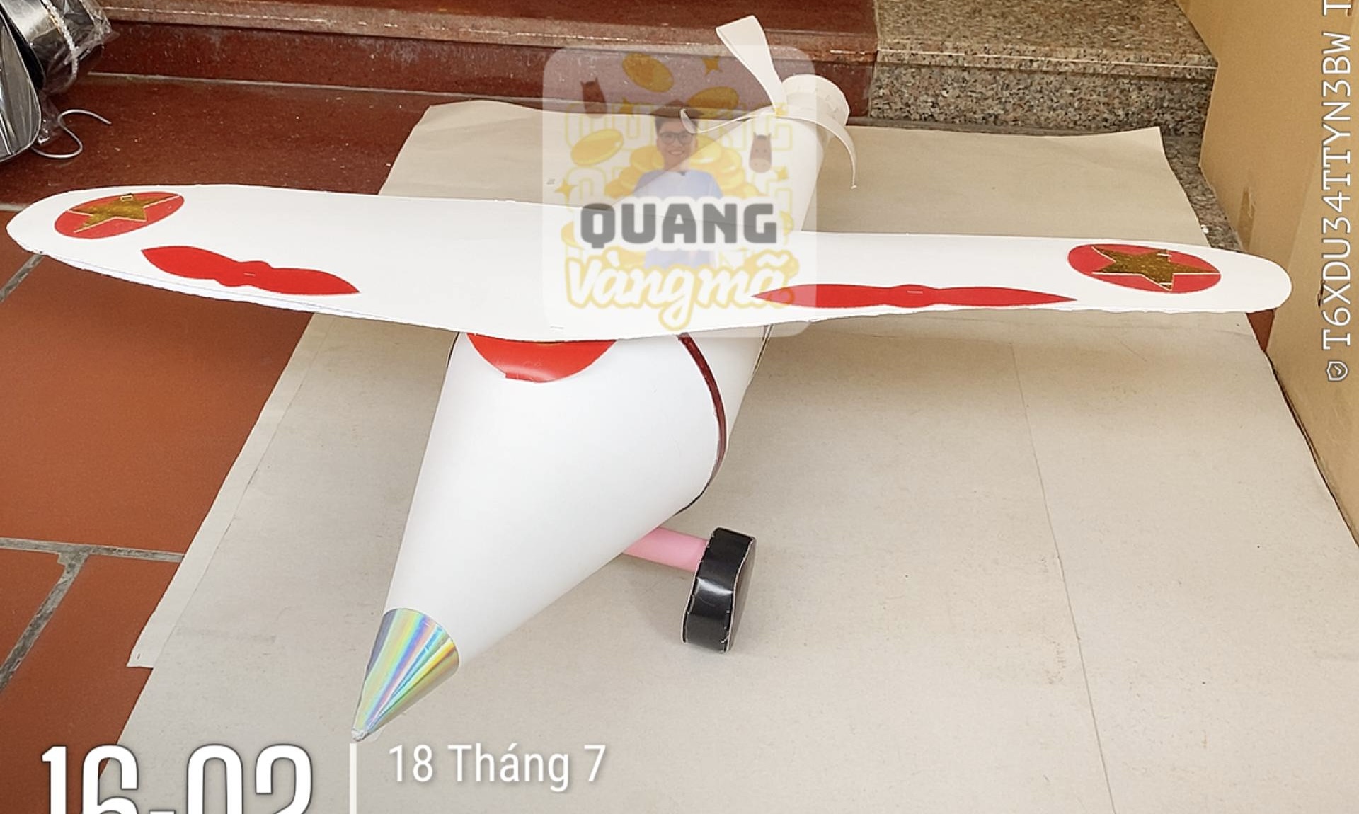 Máy bay thường
